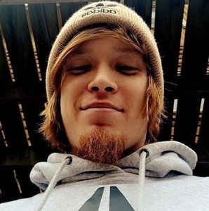 Meet your Posher, Curtis